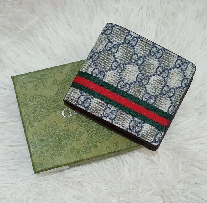 GUCCI Luxury Wallet Edition: Iconic Style, Refined Craftsmanship.