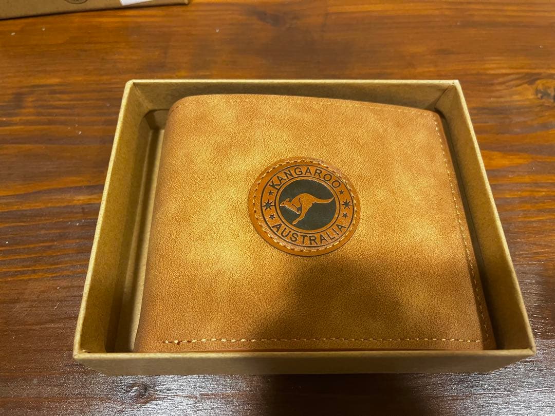 Kangaroo Blend Wallet: Affordable Premium Leather for Men!